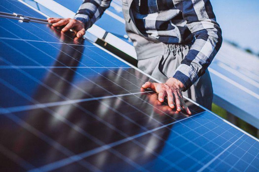 Des conseils pour bien nettoyer et entretenir son kit solaire