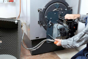 technicien-artisans-bruno-spcialiste-des-chaudires-fioul