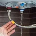 chauffagiste-expert-artisans-bruno-en-intervention--flinssurseine